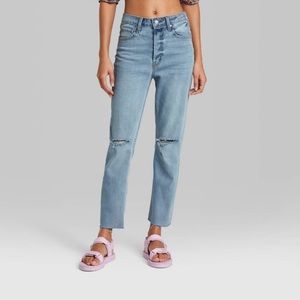 NWT High Rise Distressed Slim Straight Jeans